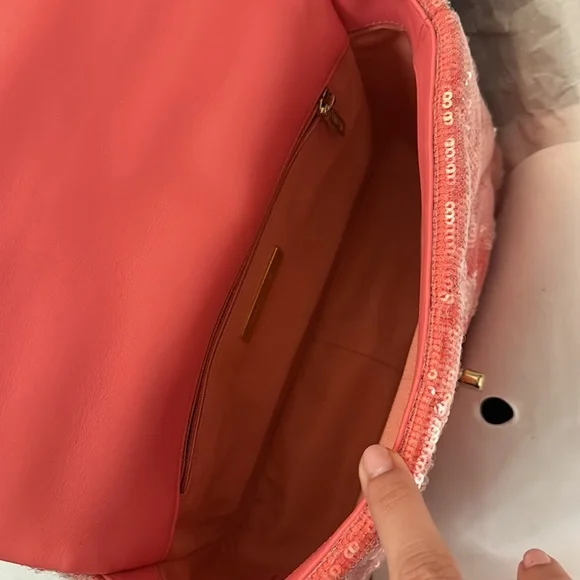 Chanel 19 bag sequins, medium, coral and all collateral - Picture 7 of 14